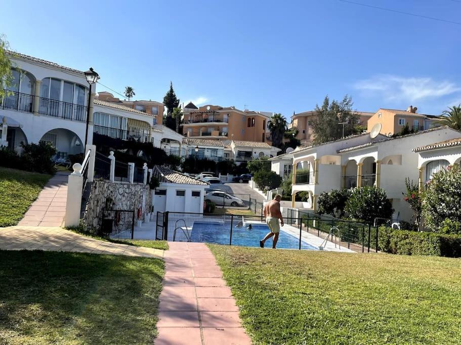 Lux 2 Kmr App Stella Blanca Met Zwembaden Airco En Zeezicht Daire Fuengirola Dış mekan fotoğraf