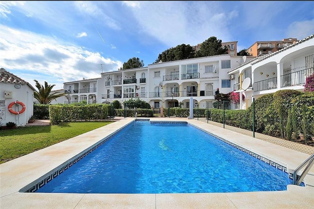 Lux 2 Kmr App Stella Blanca Met Zwembaden Airco En Zeezicht Daire Fuengirola Dış mekan fotoğraf