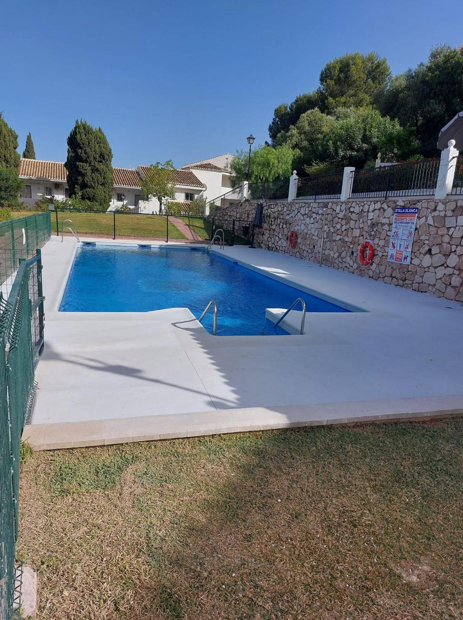 Lux 2 Kmr App Stella Blanca Met Zwembaden Airco En Zeezicht Daire Fuengirola Dış mekan fotoğraf